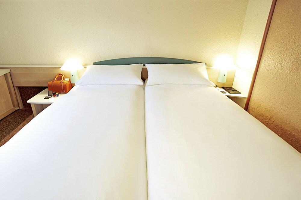 Hotel Ibis Bragança Eksteriør billede